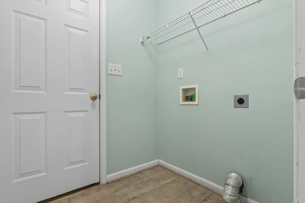 8815 Wisdom Lane Louisville KY 40229