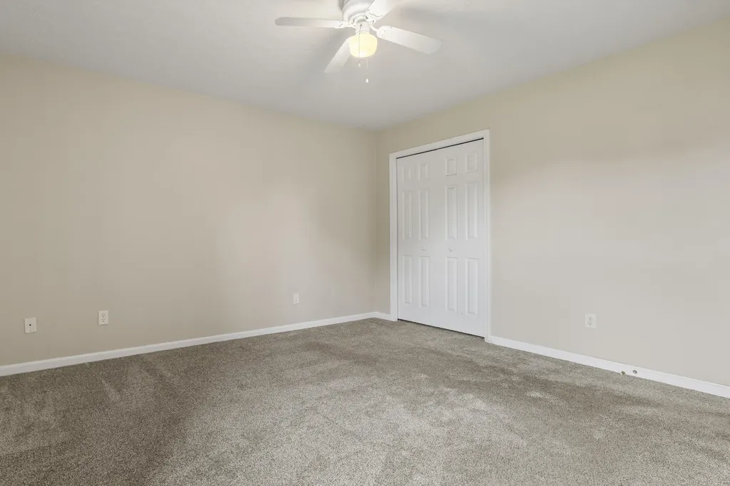 8815 Wisdom Lane Louisville KY 40229