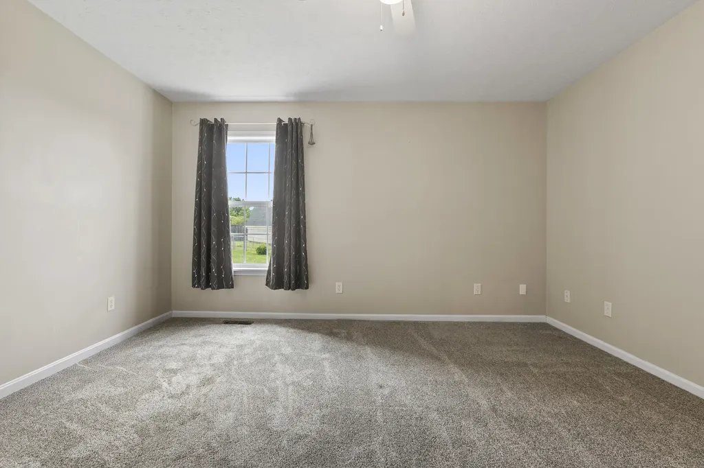 8815 Wisdom Lane Louisville KY 40229
