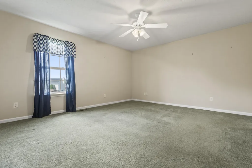 8815 Wisdom Lane Louisville KY 40229
