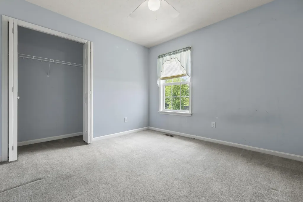 8815 Wisdom Lane Louisville KY 40229