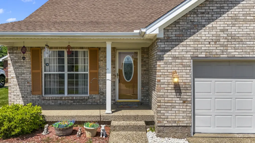 8815 Wisdom Lane Louisville KY 40229