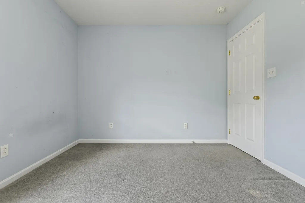 8815 Wisdom Lane Louisville KY 40229