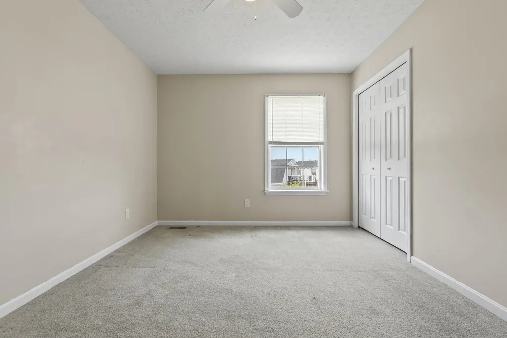 8815 Wisdom Lane Louisville KY 40229