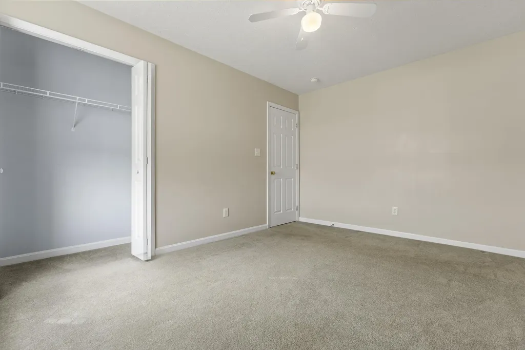 8815 Wisdom Lane Louisville KY 40229