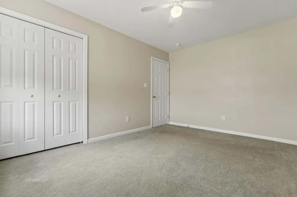 8815 Wisdom Lane Louisville KY 40229