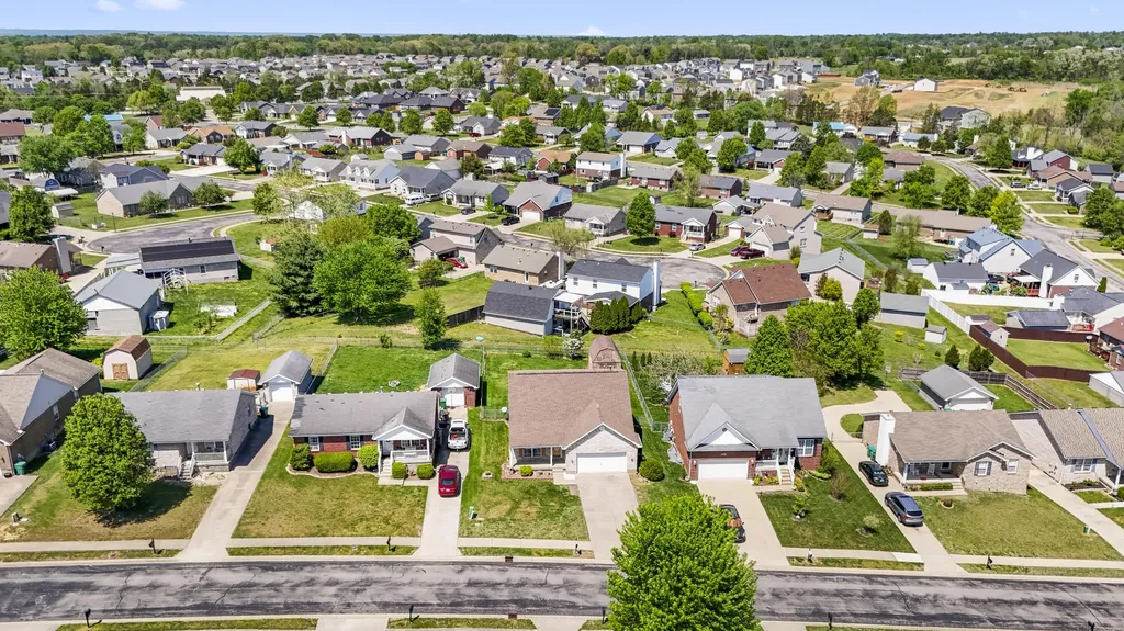 8815 Wisdom Lane Louisville KY 40229