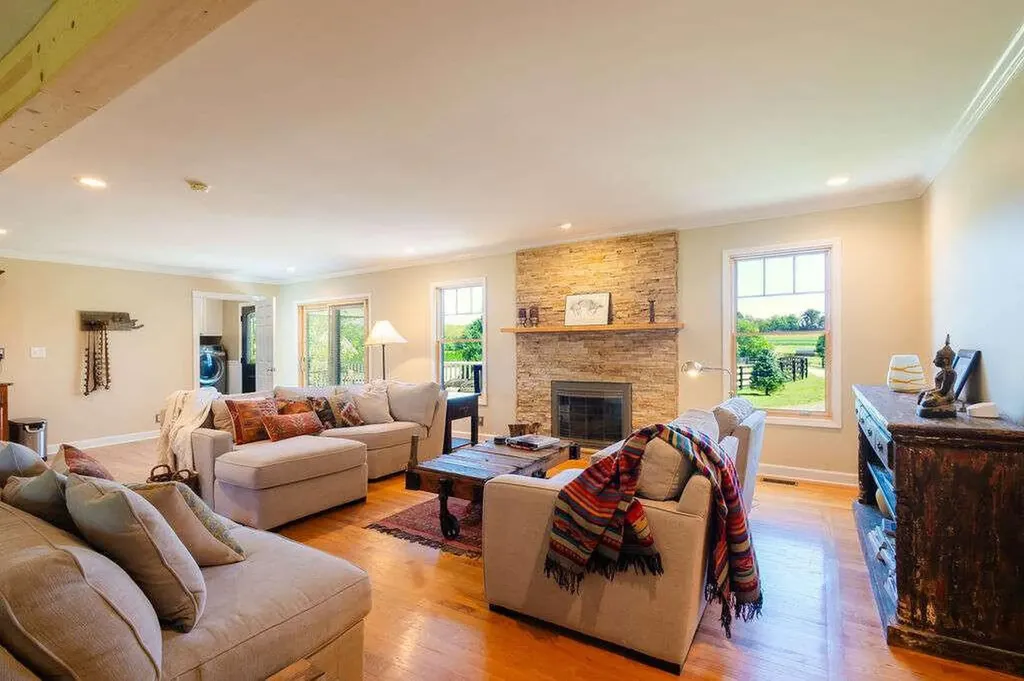 4250 Troy Pike Versailles KY 40383