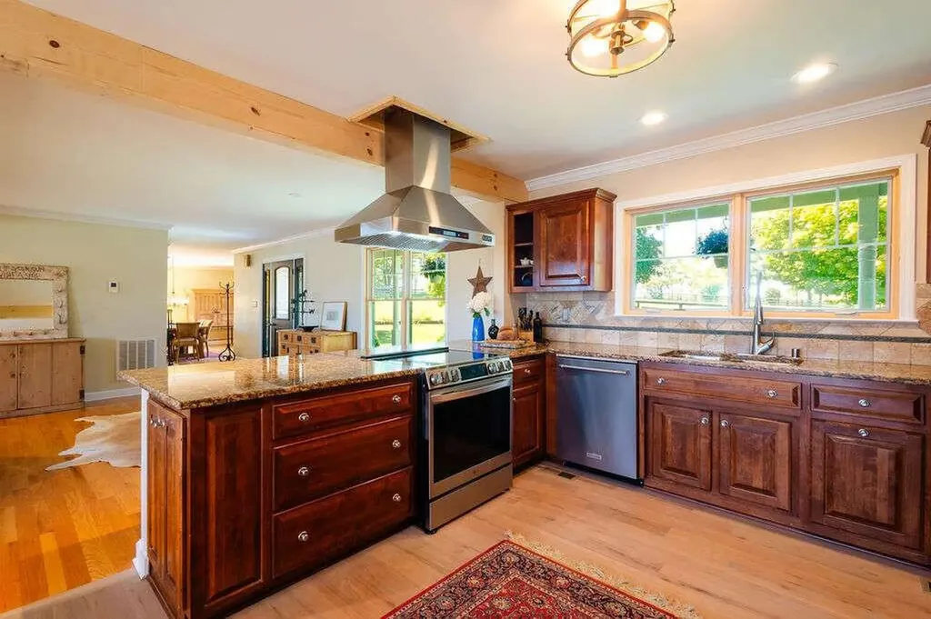 4250 Troy Pike Versailles KY 40383
