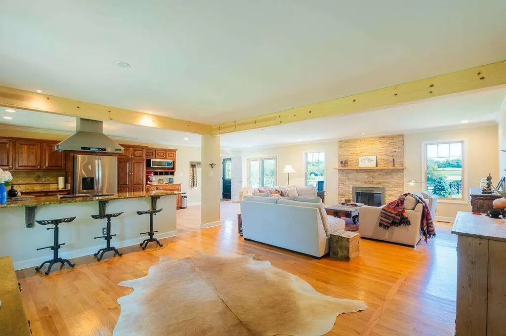 4250 Troy Pike Versailles KY 40383