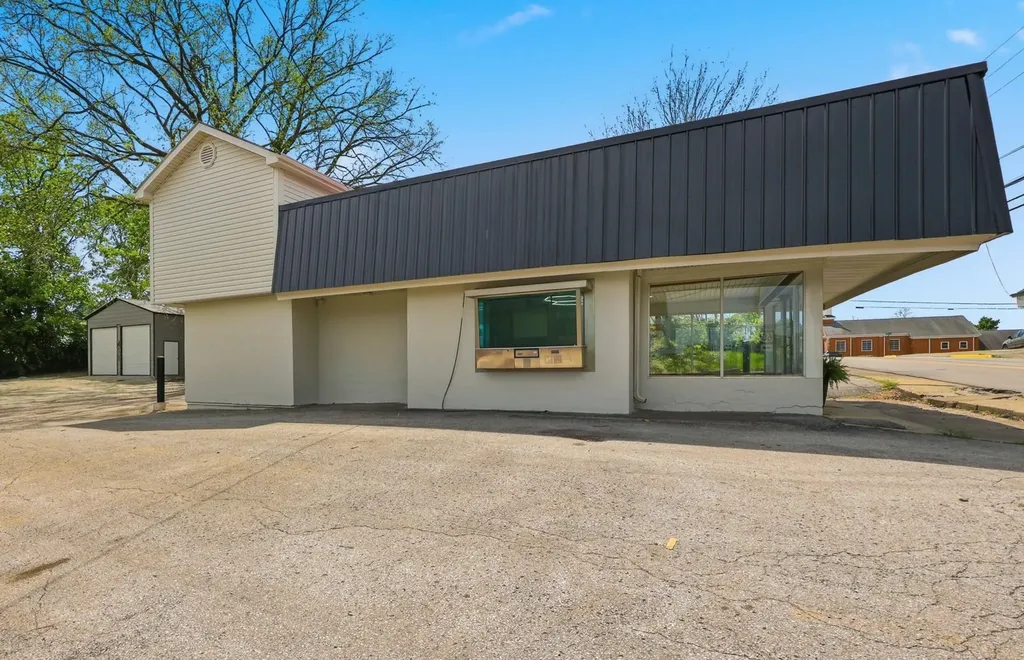411 N Main Street Winchester KY 40391