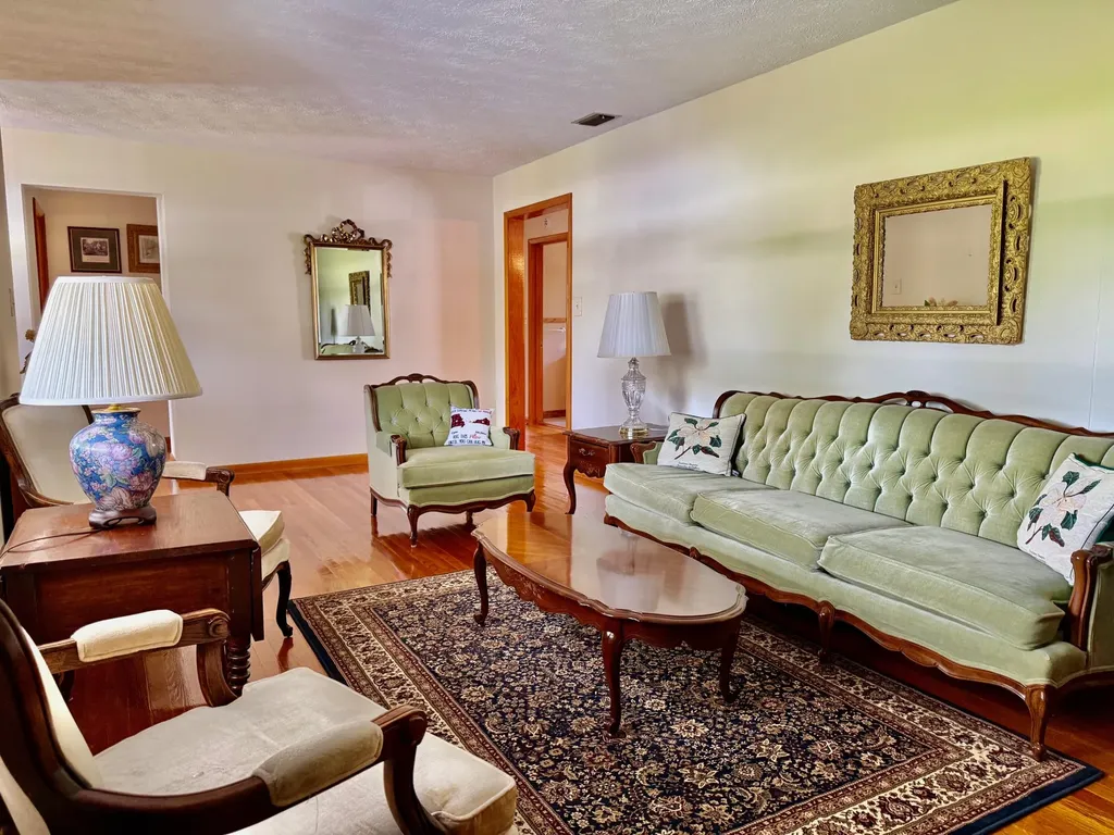 3317 Highway 52 Beattyville KY 41311