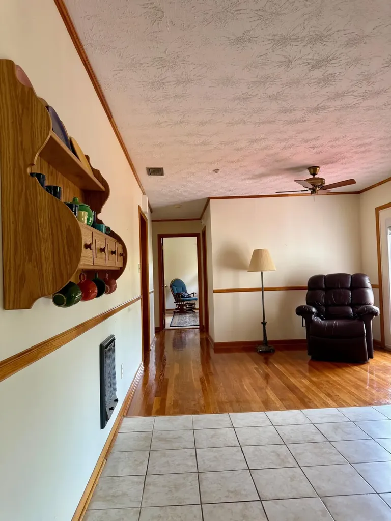 3317 Highway 52 Beattyville KY 41311