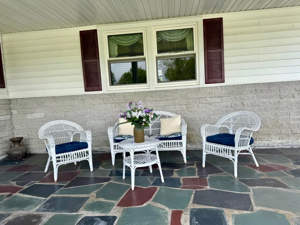 3317 Highway 52 Beattyville KY 41311