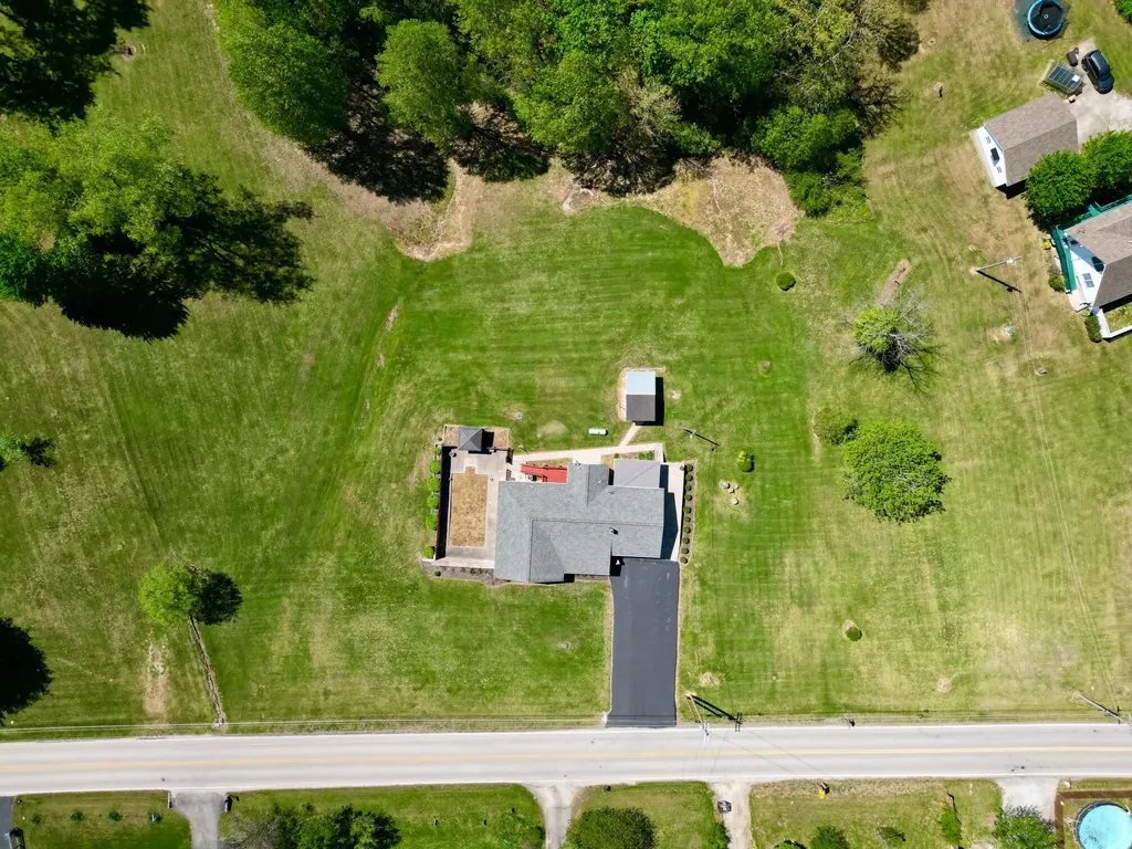 3317 Highway 52 Beattyville KY 41311