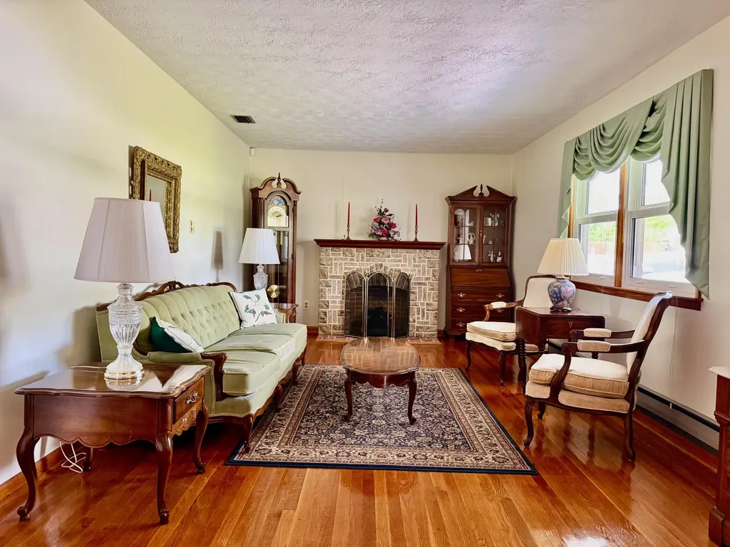 3317 Highway 52 Beattyville KY 41311