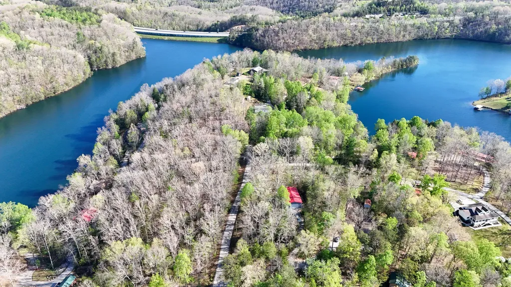 0000 Hawk Ridge Road London KY 40741