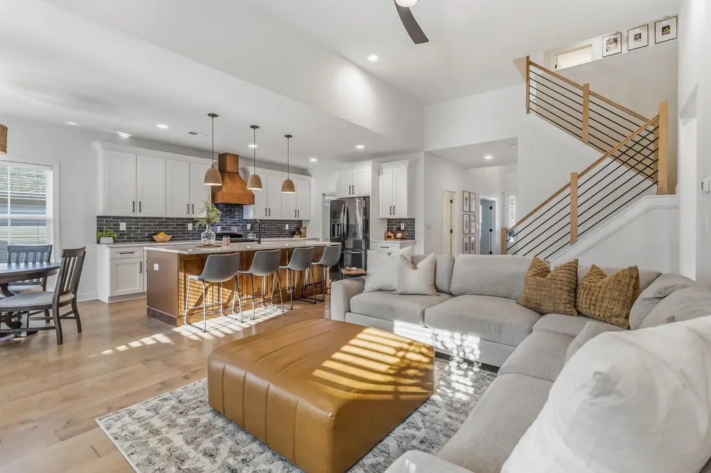 1373 Angus Trail Lexington KY 40509