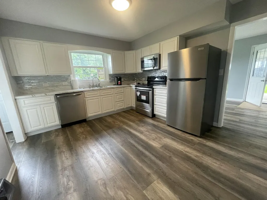 161 Freeman Avenue Russell Springs KY 42642