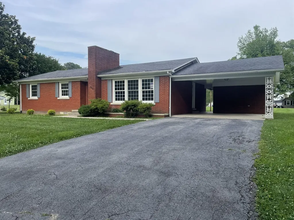 161 Freeman Avenue Russell Springs KY 42642