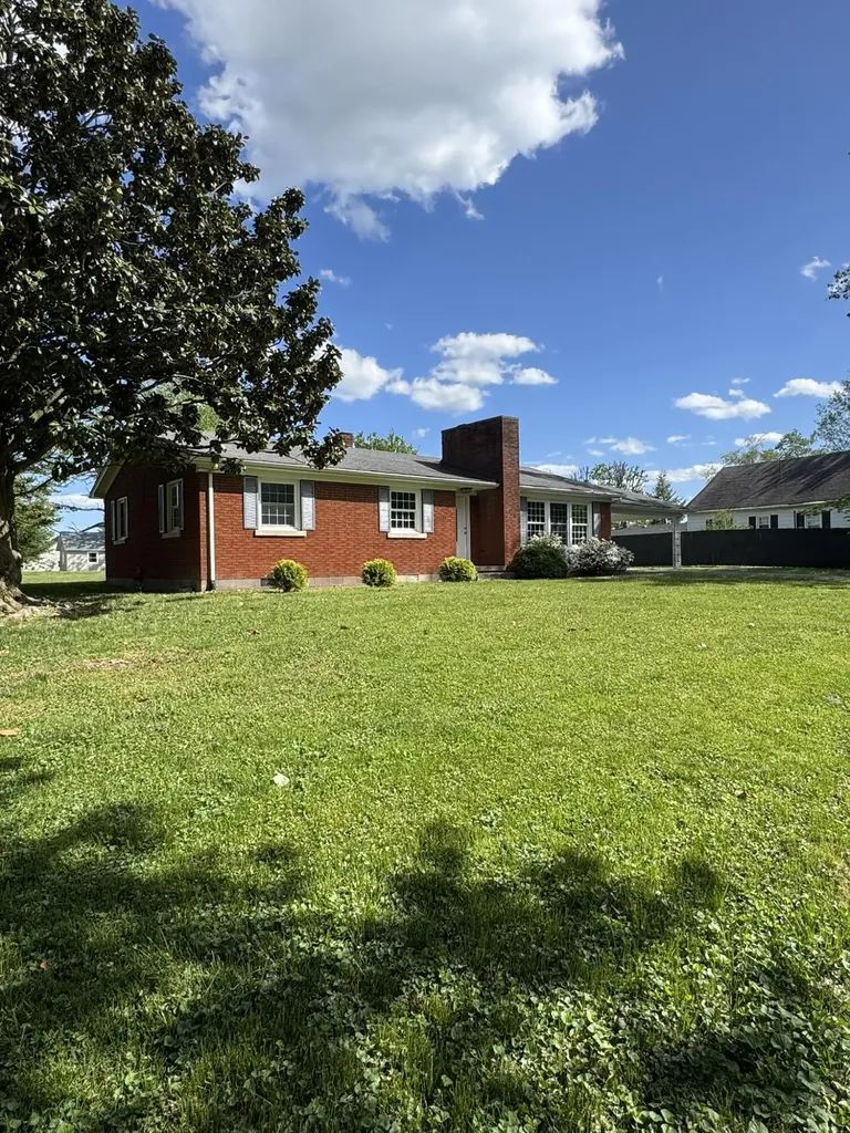 161 Freeman Avenue Russell Springs KY 42642