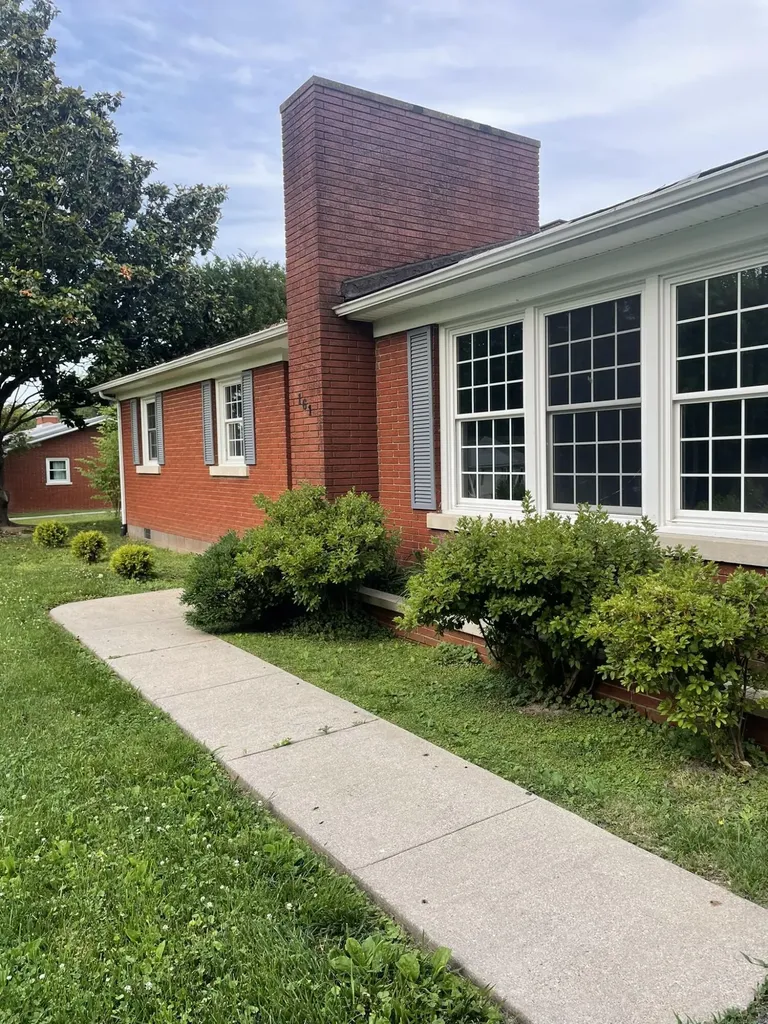 161 Freeman Avenue Russell Springs KY 42642