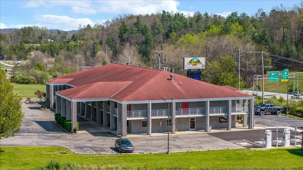 182 Quillen Chapel Road Campton KY 41301