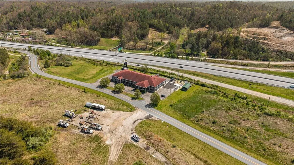 182 Quillen Chapel Road Campton KY 41301