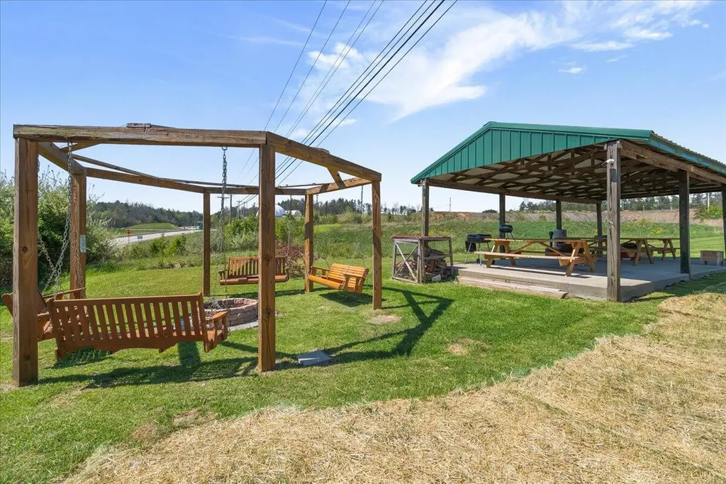 182 Quillen Chapel Road Campton KY 41301