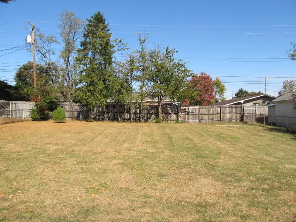 605 Seattle Drive Lexington KY 40503