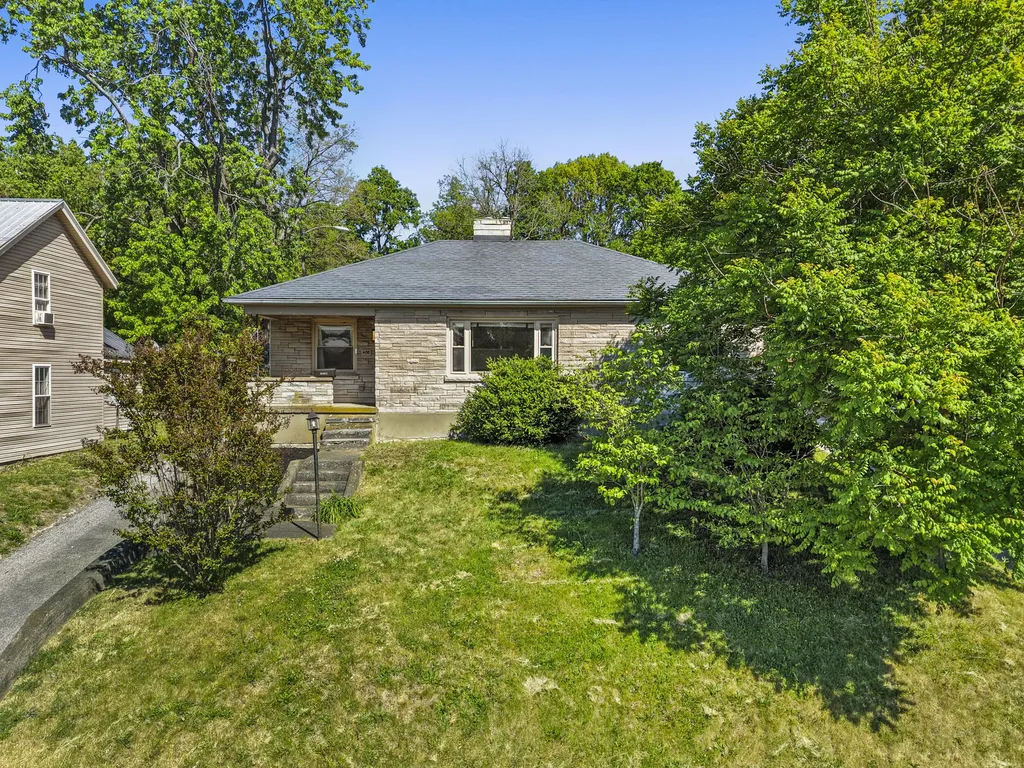 408 N 3rd Street Danville KY 40422