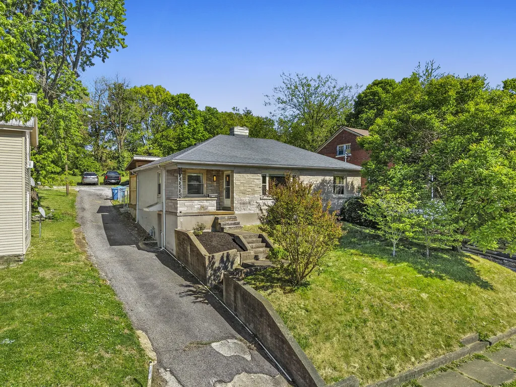 408 N 3rd Street Danville KY 40422