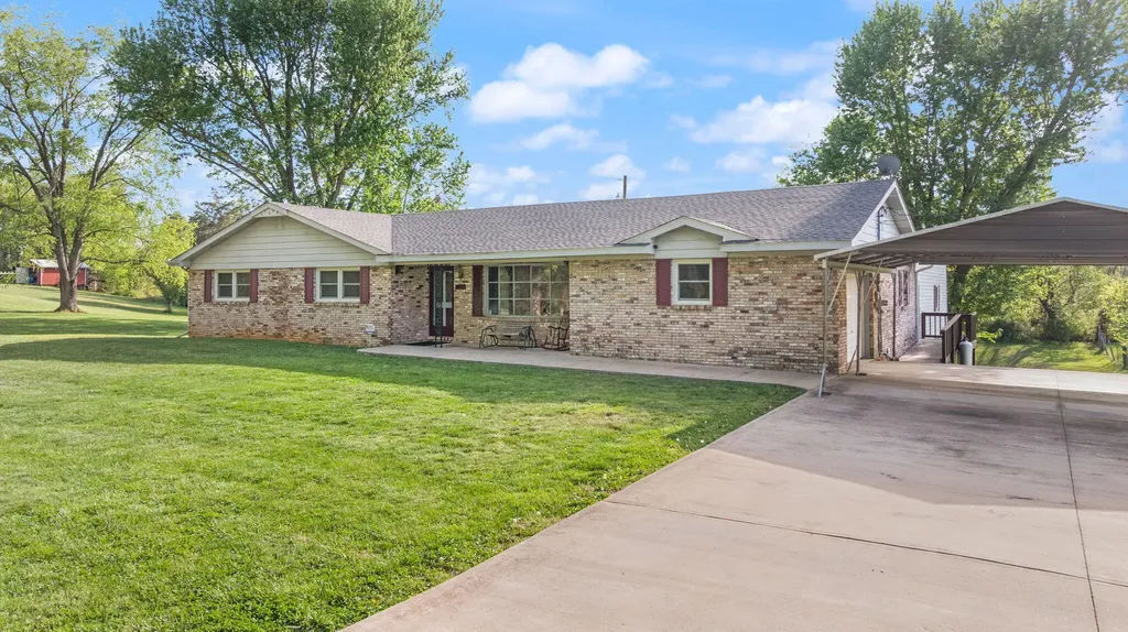 295 Hampton Avenue Somerset KY 42503