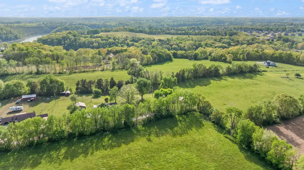 295 Hampton Avenue Somerset KY 42503