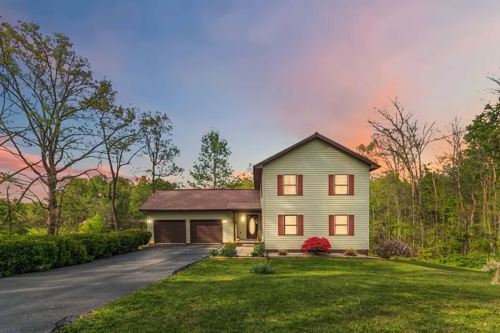 2109 Nelson Valley Road Science Hill KY 42553