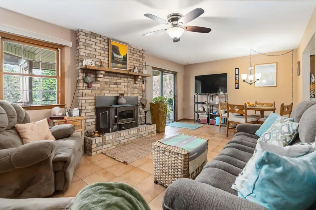2109 Nelson Valley Road Science Hill KY 42553