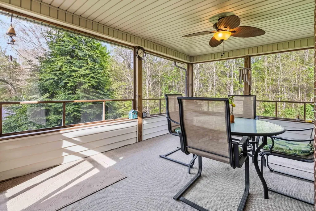 2109 Nelson Valley Road Science Hill KY 42553