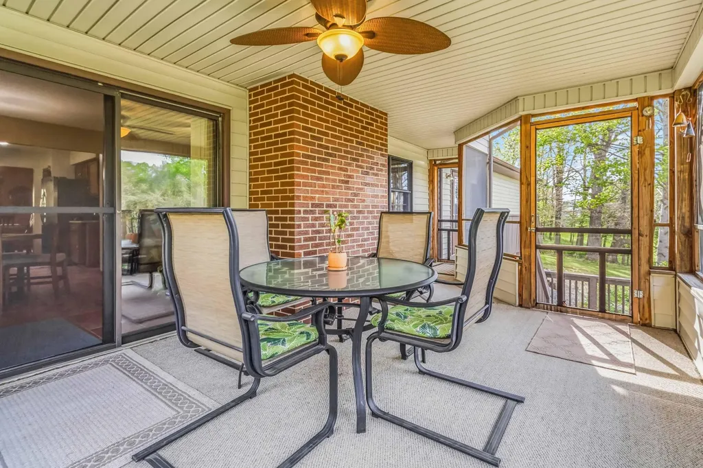 2109 Nelson Valley Road Science Hill KY 42553