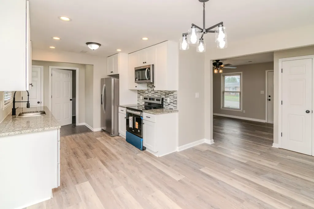 826 Mildred Street Versailles KY 40383