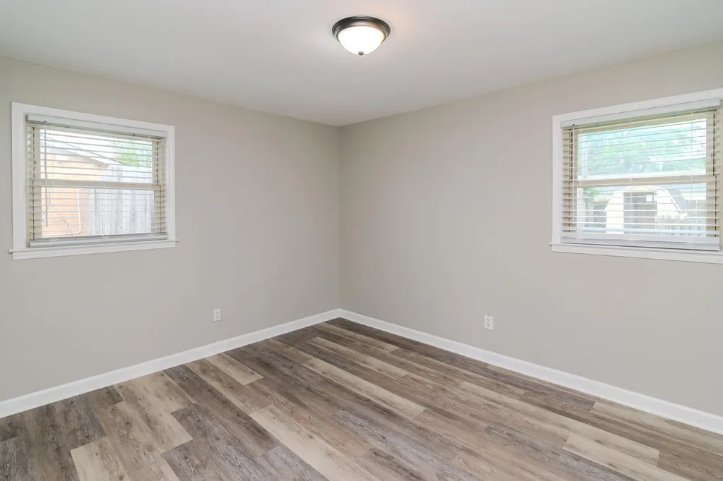 826 Mildred Street Versailles KY 40383