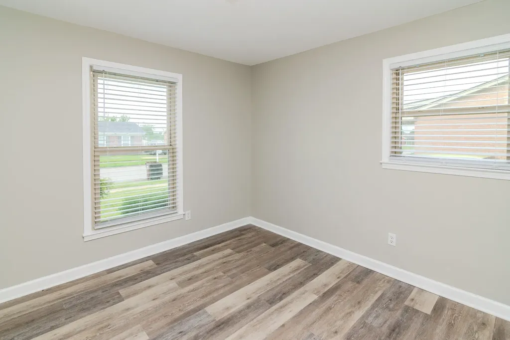 826 Mildred Street Versailles KY 40383