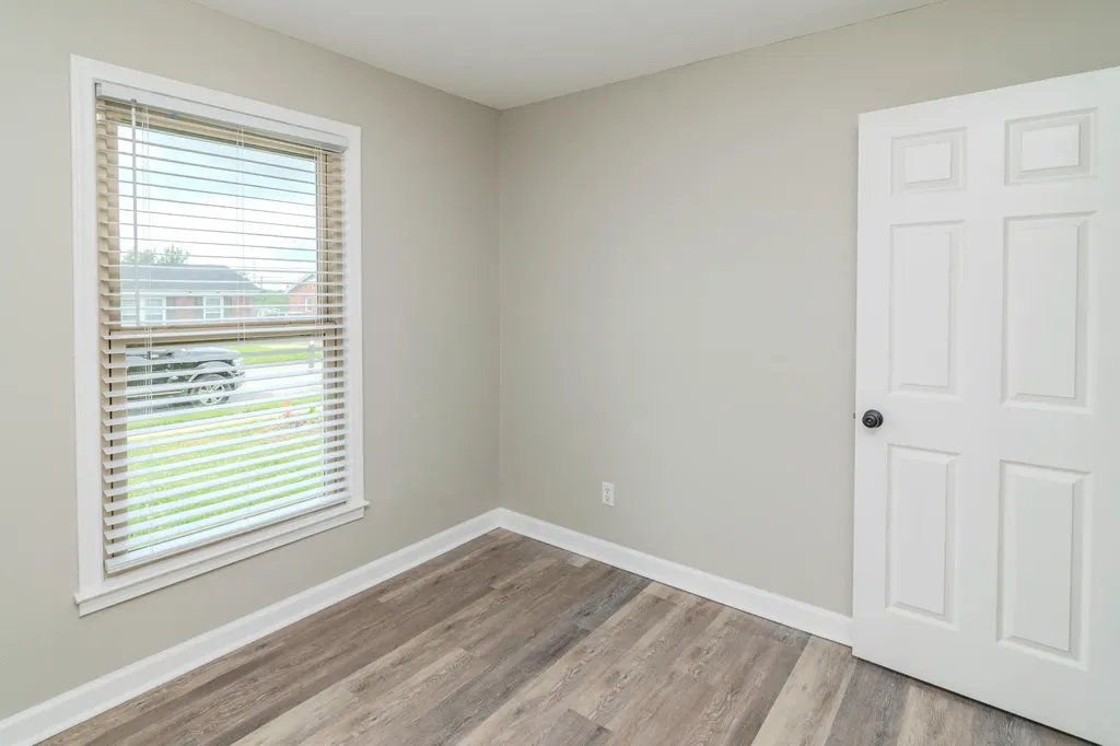 826 Mildred Street Versailles KY 40383