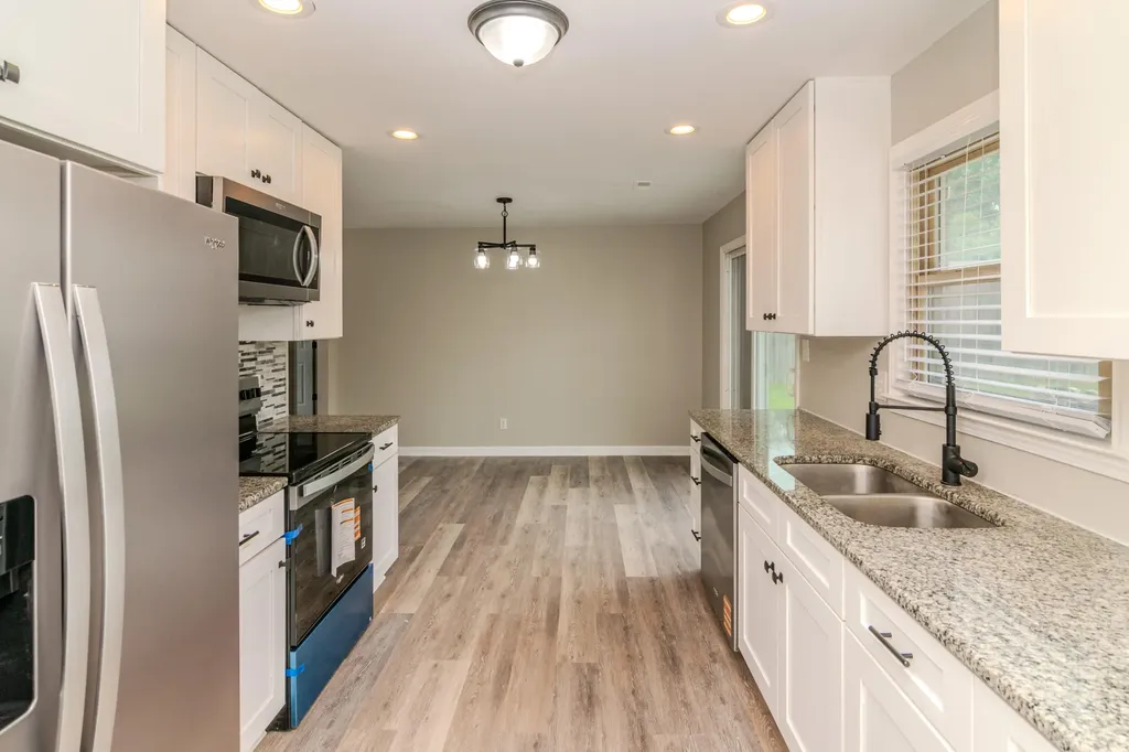 826 Mildred Street Versailles KY 40383