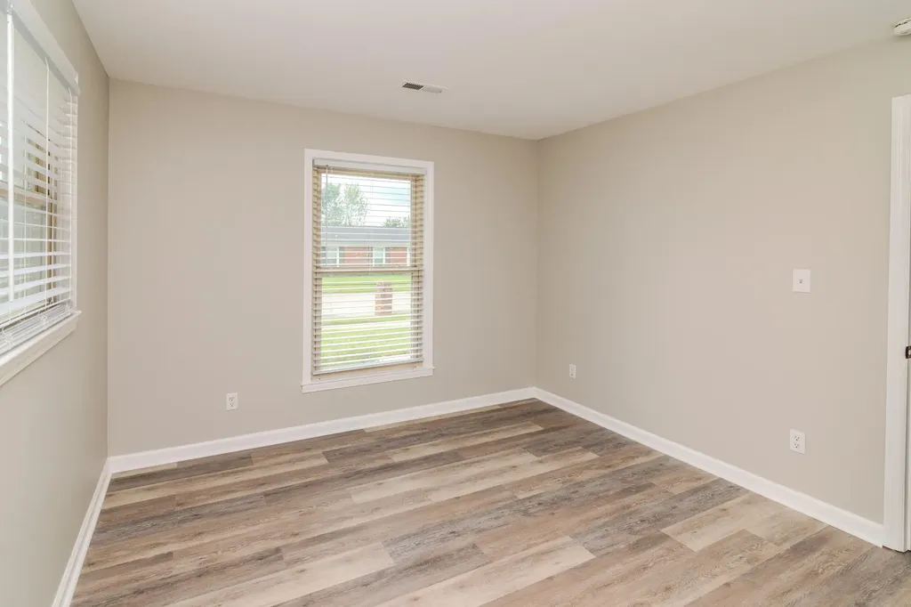 826 Mildred Street Versailles KY 40383
