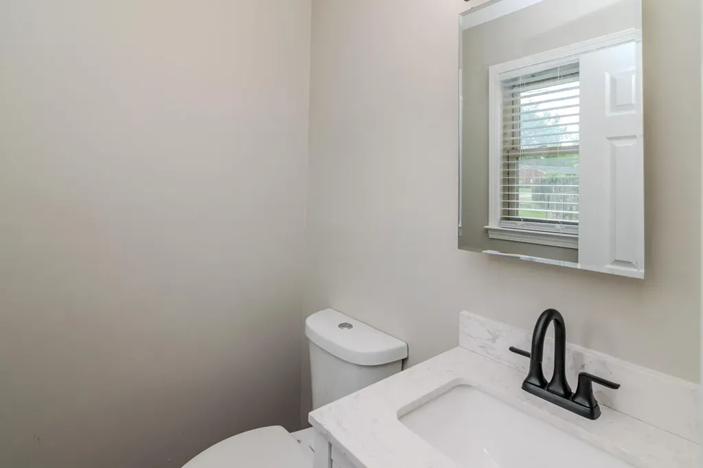 826 Mildred Street Versailles KY 40383