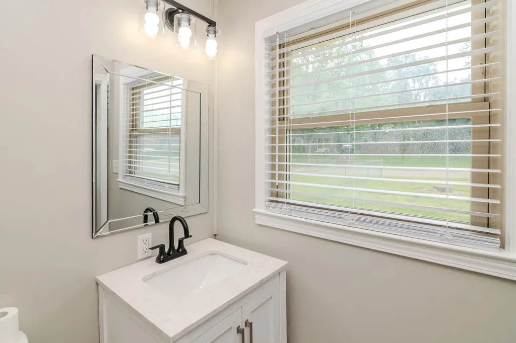 826 Mildred Street Versailles KY 40383