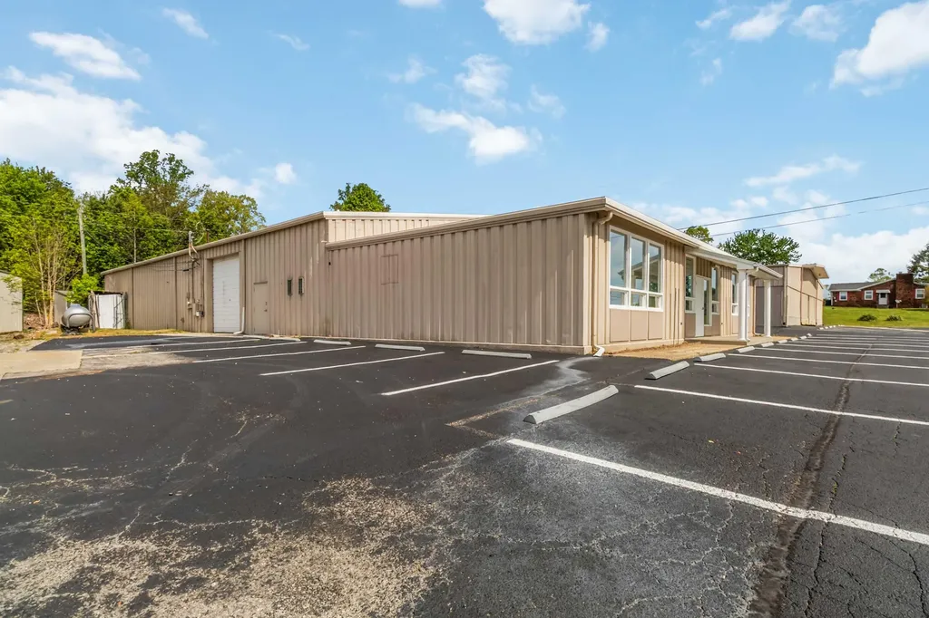 4432 Kentucky 80 Somerset KY 42503