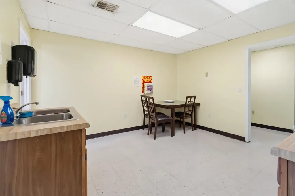 4432 Kentucky 80 Somerset KY 42503