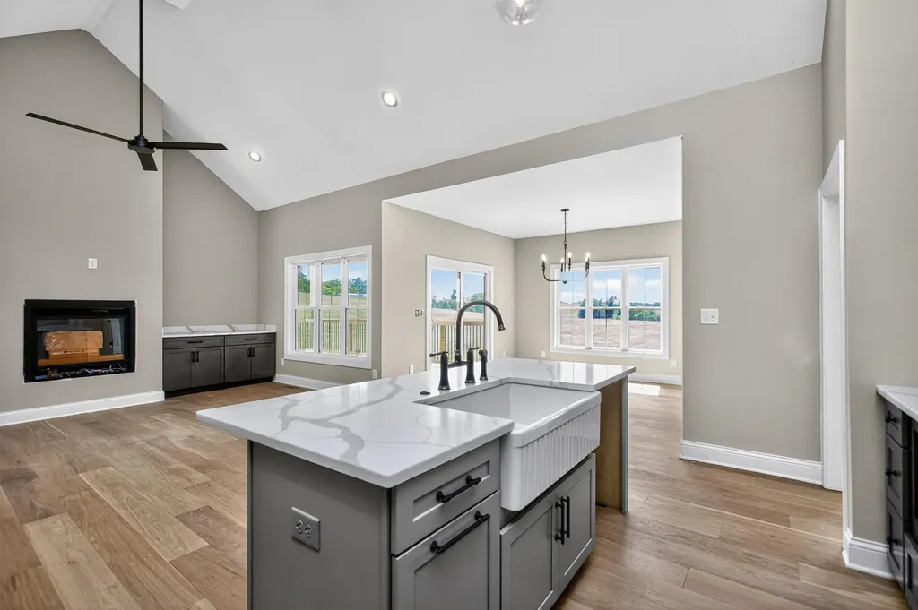 47 Hills Lane Lancaster KY 40444