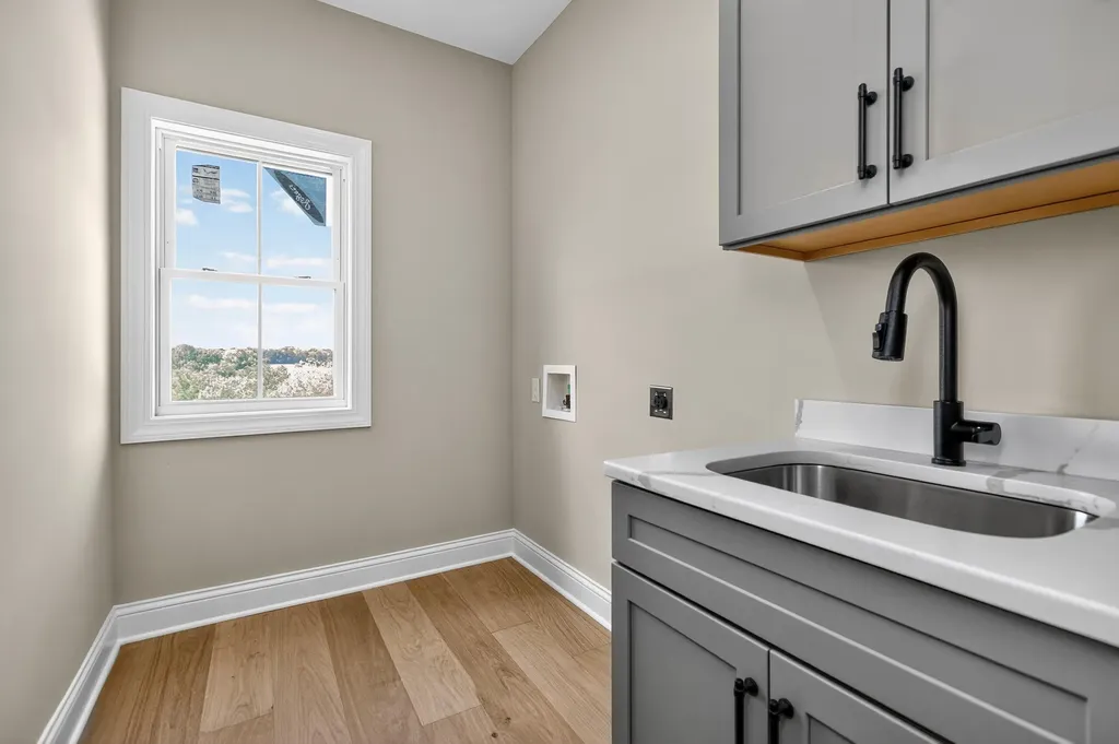 47 Hills Lane Lancaster KY 40444